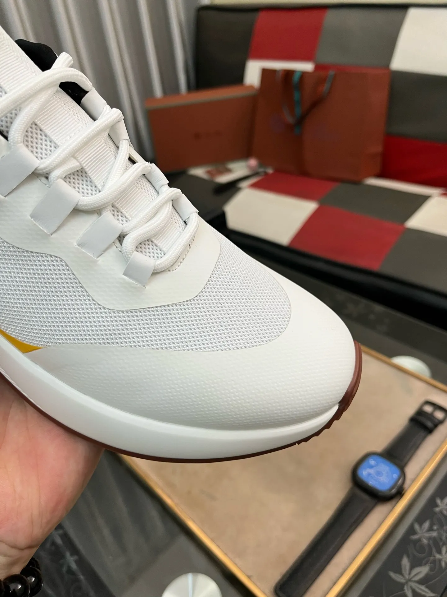 Men's men's shoes💰560⌚️⌚️LoroPiana/Noyo Piana WeekendWalk men's new thick-soled sports shoes, LP lace-up casual shoes that are as comfortable as clouds! The upper is made of cowhide leather, highlighting the sporty style. The lightweight sole adds a touch of modernity to the shoe. Counter original box packaging with dust bag!  Size: 38-449️⃣Colors available